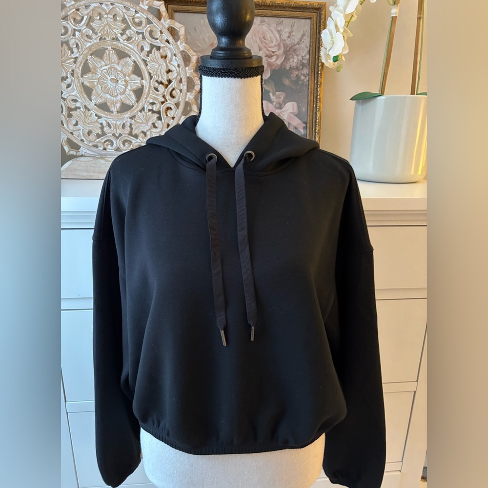 SPANX AirEssentials Crop Hoodie Size Medium Like New - Picture 3 of 9